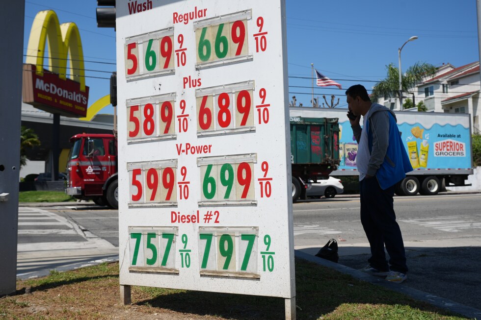 U.S. economy grew 2% from January-March, recovering from federal shutdown; Iran war clouds outlook