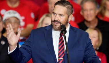 Judge sides with Arizona election official in legal fight over voting operations