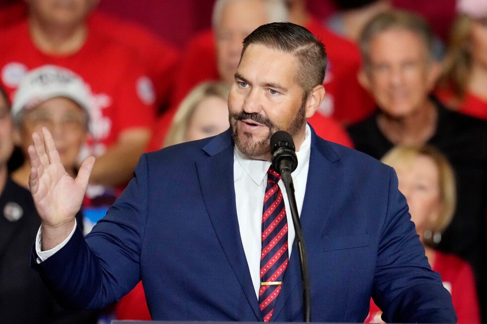 Judge sides with Arizona election official in legal fight over voting operations