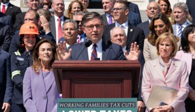 Senate extends surveillance powers until April 30 after votes in House