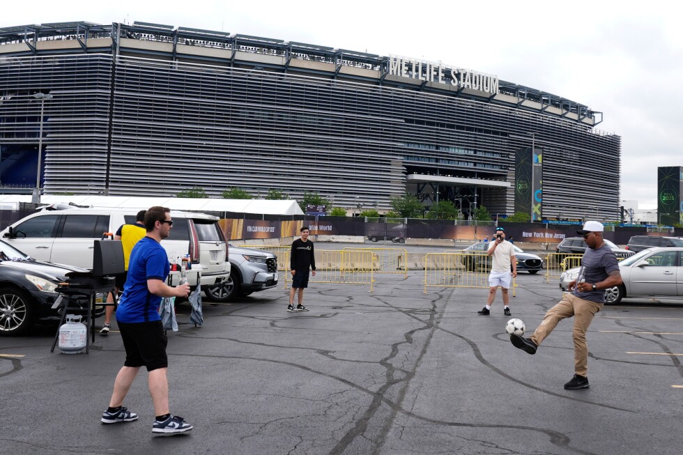 World Cup fans face $150 New Jersey train fares for short stadium trip