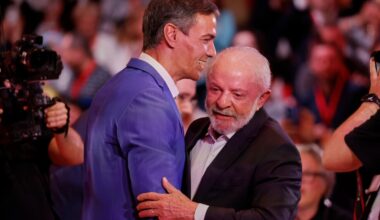 US Democrats join progressive leaders in Barcelona in a rally defending global order