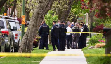 Police officer killed, another injured in Chicago hospital shooting
