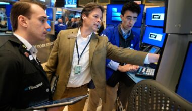 US stocks drift higher ahead of Trump's deadline to bomb Iranian power plants