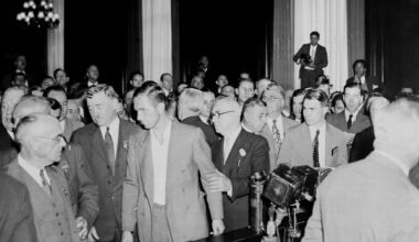 Attempt to ban cameras in Charlie Kirk killing case reignites debate