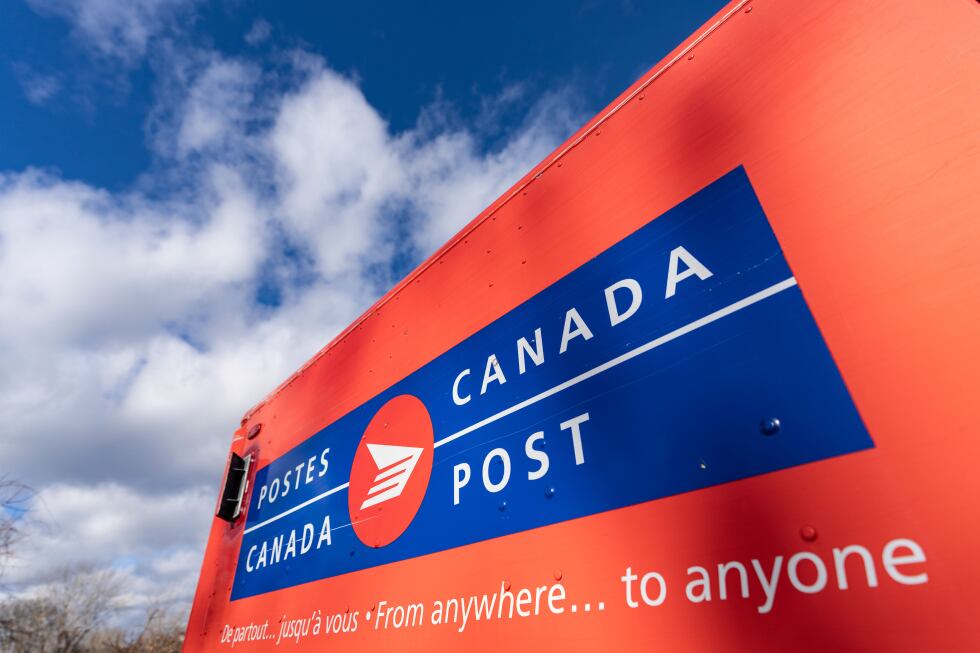 Canada Post moving to end home mail delivery