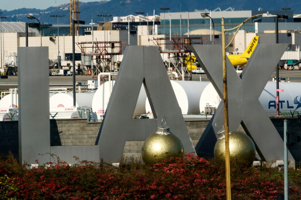 Woman arrested at LAX on Iranian arms trafficking charge