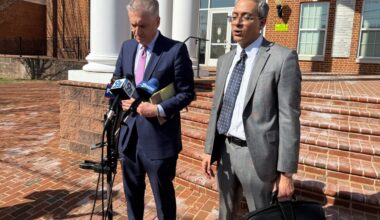 Quadruple amputee cornhole player held in murder case cites self-defense