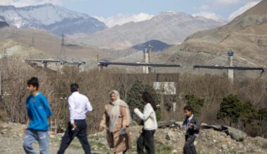 2 U.S. aircraft downed as Iran war escalates; both pilots rescued, one crew member missing, officials say