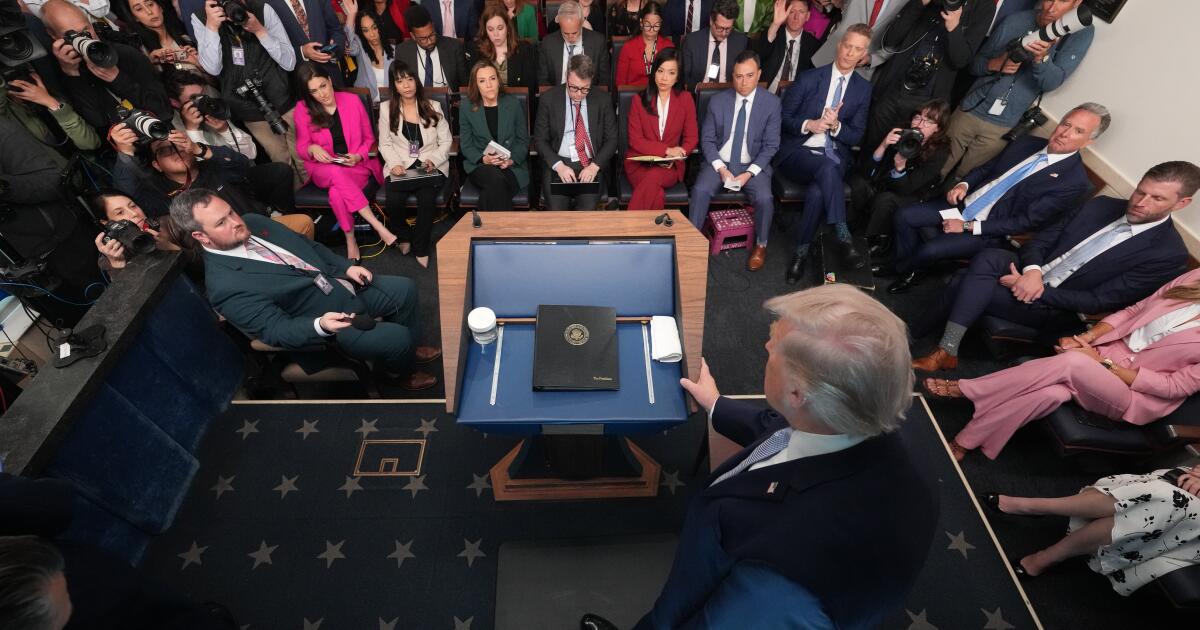 Trump holds fast to Tuesday deadline, threatening Iran's bridges and power plants