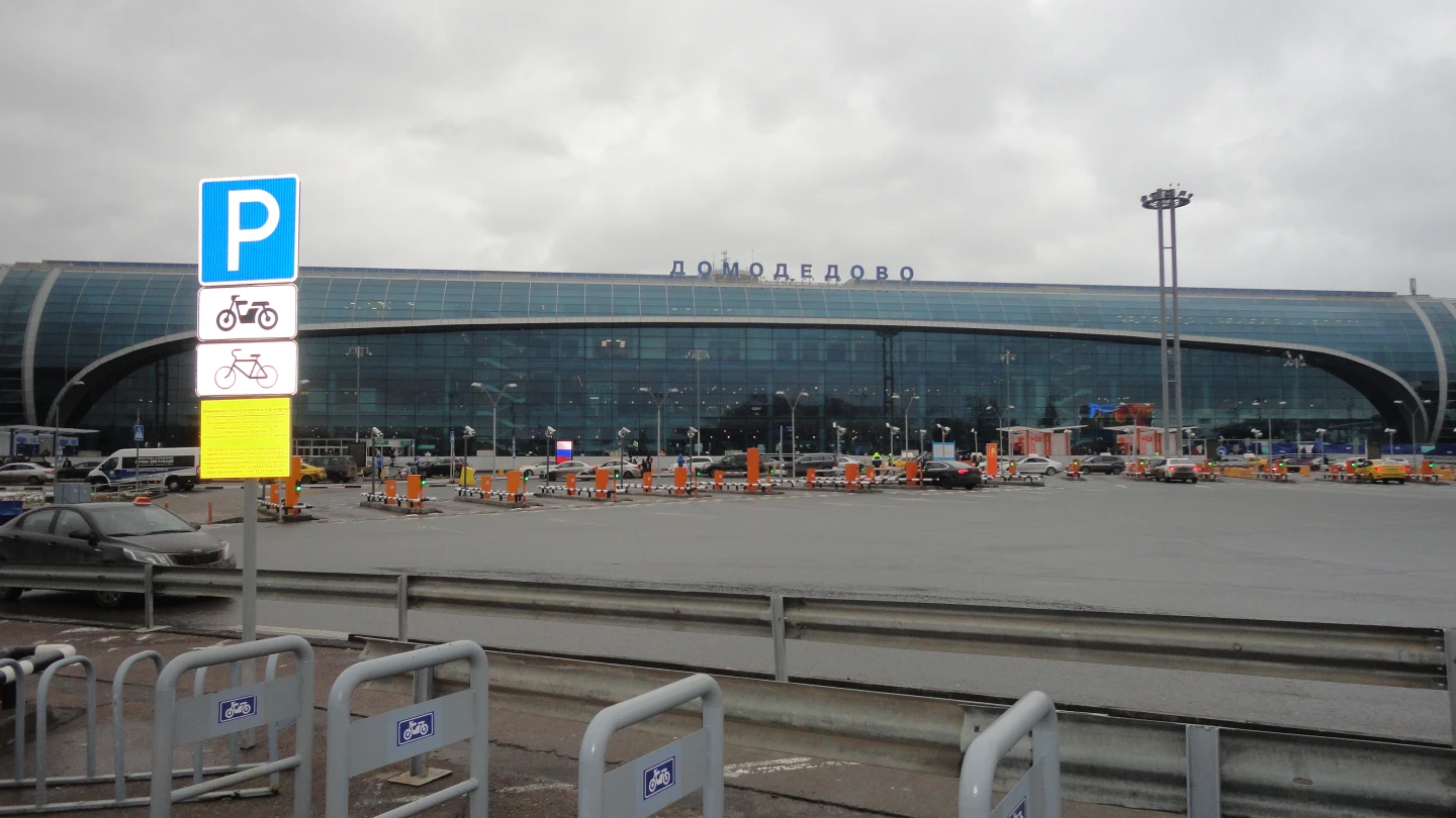 40 passengers from Israel briefly detained at Moscow airport - JNS.org