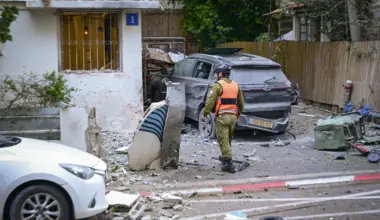 Iran barrages wound 15 in central Israel on eve of Passover - JNS.org