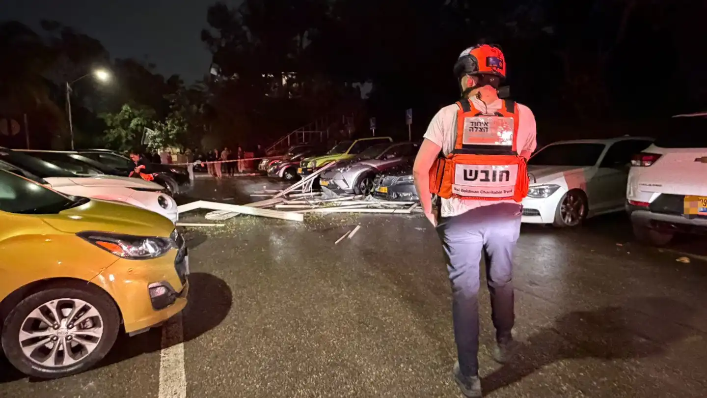 Iran fires missiles at central Israel overnight - JNS.org