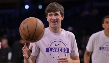 Lakers' Austin Reaves suffers Grade 2 oblique strain, out for remainder of season, at least