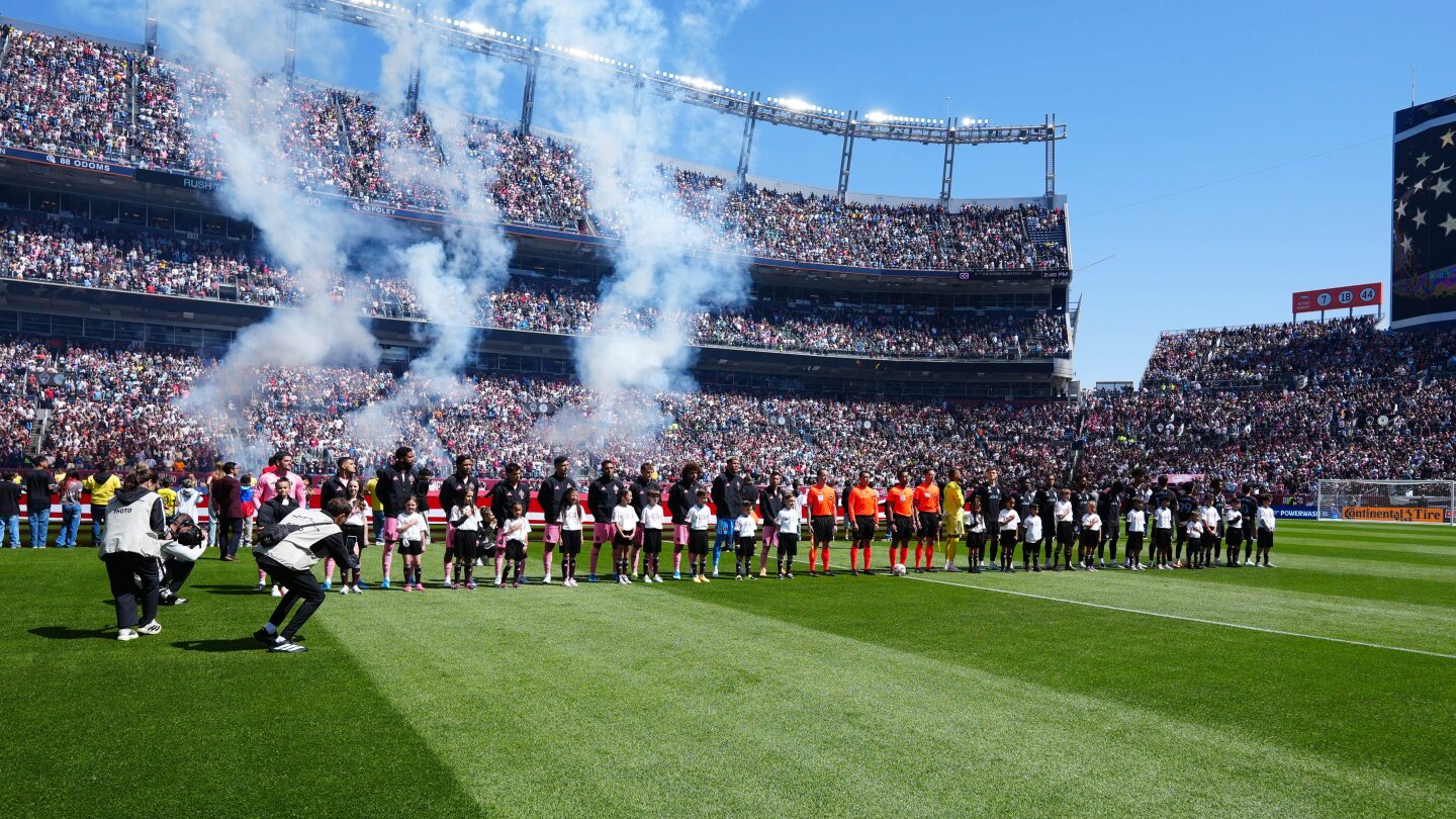 75,824 pack Mile High Stadium for MLS game