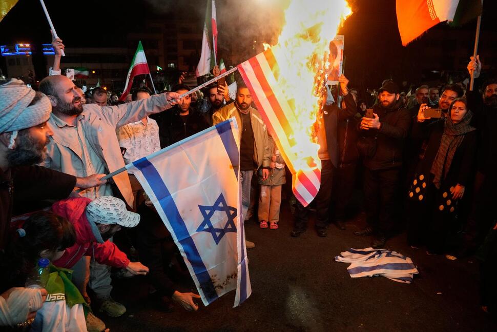 Trump Pulls Back on Threats as US, Israel and Iran Reach a 2-Week Ceasefire Deal
