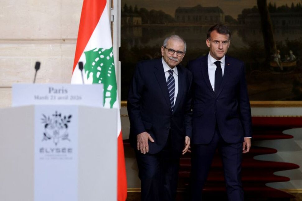 France's Macron Vows to Help Lebanese Prepare Negotiations With Israel