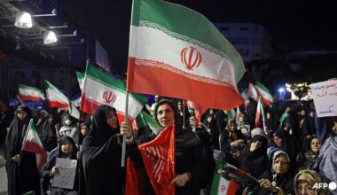 US warns it is capable of resuming war with Iran as deal remains elusive