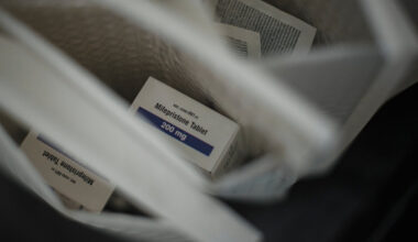 Supreme Court Temporarily Restores Access to Abortion Pill by Mail