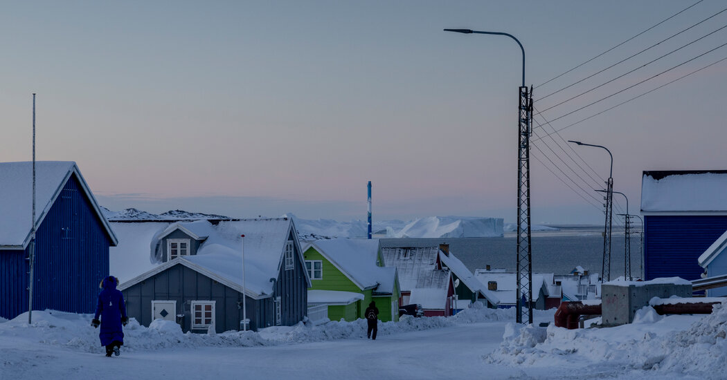 In Closed-Door Talks, U.S. Demands a Major Role in Greenland