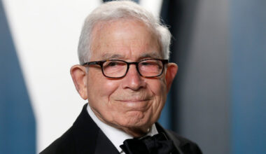 Donald E. Newhouse, Low-Profile Heir to a Media Empire, Dies at 96