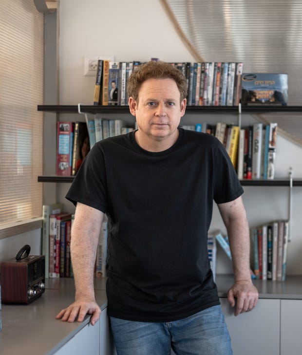 Comedian and satire TV host Lior Schleien in May. "I remind them that under this Israeli government, more than 2,000 Israelis were killed.". Credit: Itai Ron Comedian and satire TV host Lior Schleien in May. "I remind them that under this Israeli government, more than 2,000 Israelis were killed."