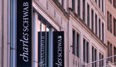 Schwab Affiliate Halts Customer Donations to Southern Poverty Law Center