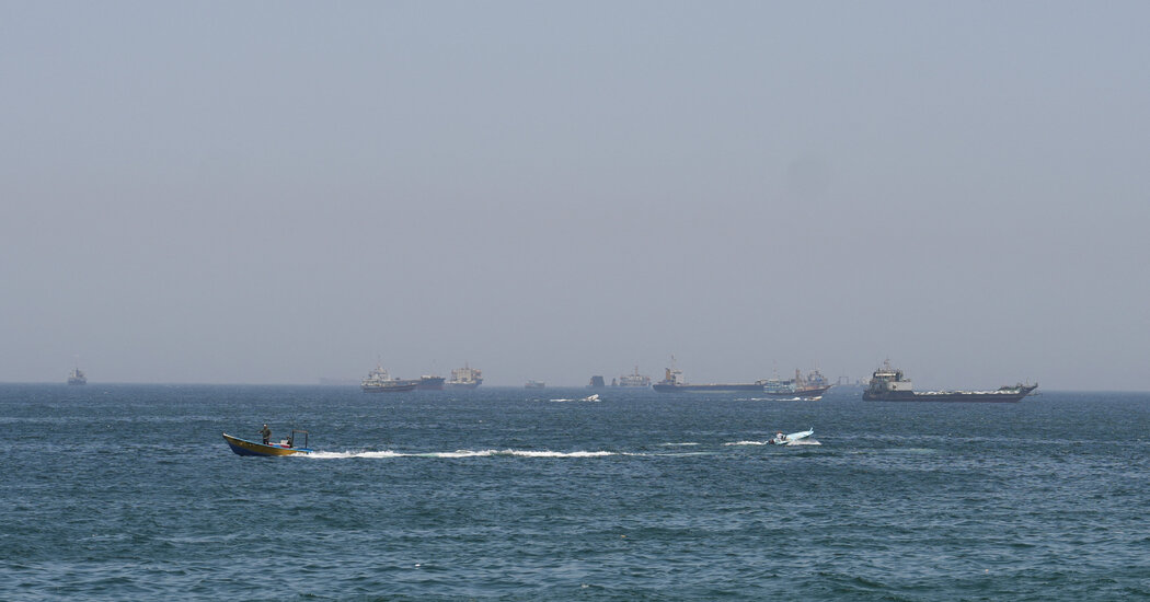 Confusion in Strait of Hormuz Leaves Shipping Firms Guessing