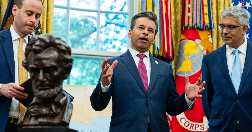 Trump Plans to Fire F.D.A. Commissioner Marty Makary