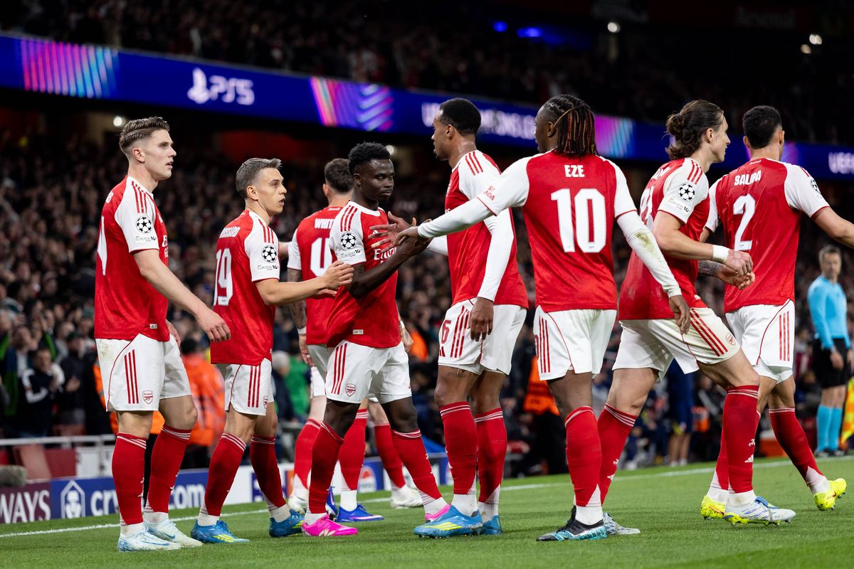 LONDON, ENGLAND - MAY 5: Bukayo Saka of Arsenal celebrates with his teammates after scoring his sides first goal during the UEFA Champions League 2025/26 Semi Final Second Leg match between Arsenal FC and Atletico de Madrid at Arsenal Stadium on May 5, 2026 in London, England. (Photo by Gaspafotos/MB Media/Getty Images)