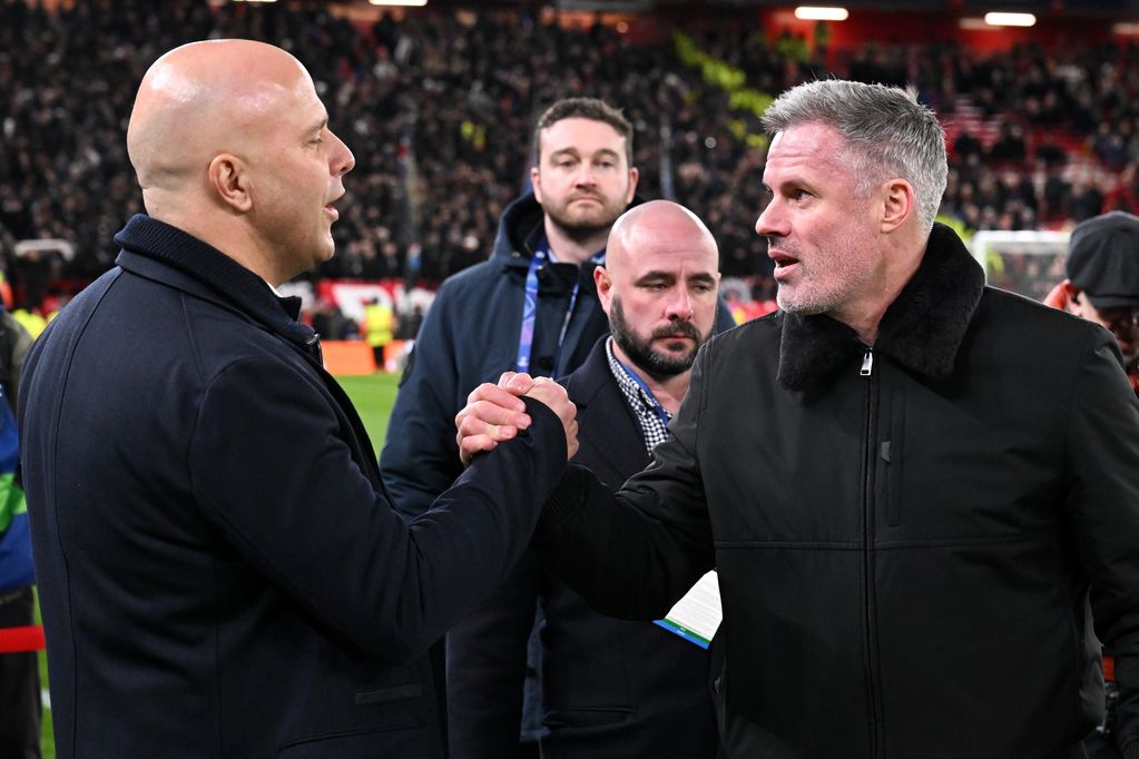 Arne Slot and former Liverpool defender Jamie Carragher