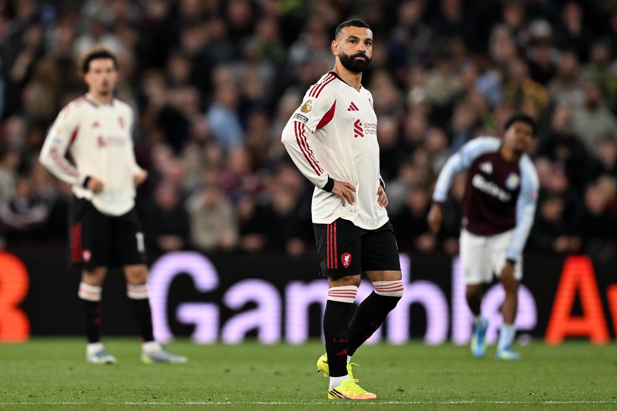 Mohamed Salah of Liverpool reacts