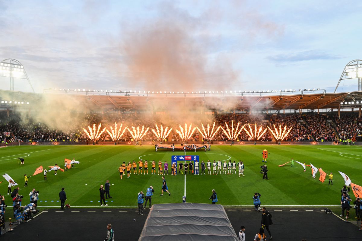 The MKM Stadium was packed to the rafters on Friday night