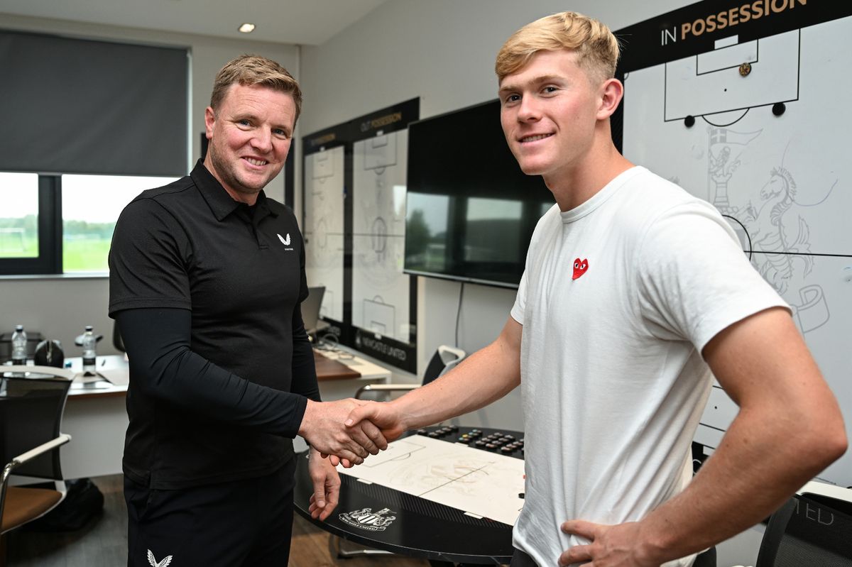 Newcastle United's Lewis Hall meets Eddie Howe