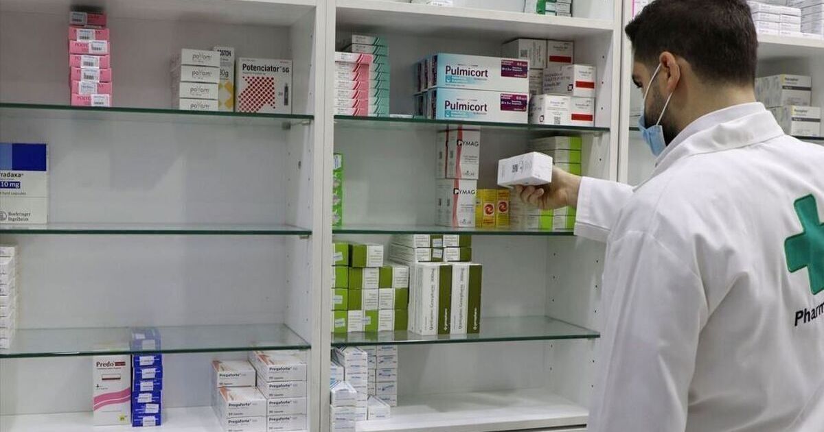 Drug prices jump up to 400% as shortages strain Iranian pharmacies