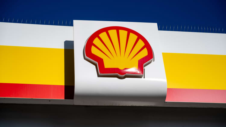 This oil stock stands out as traffic in the Strait of Hormuz remains halted