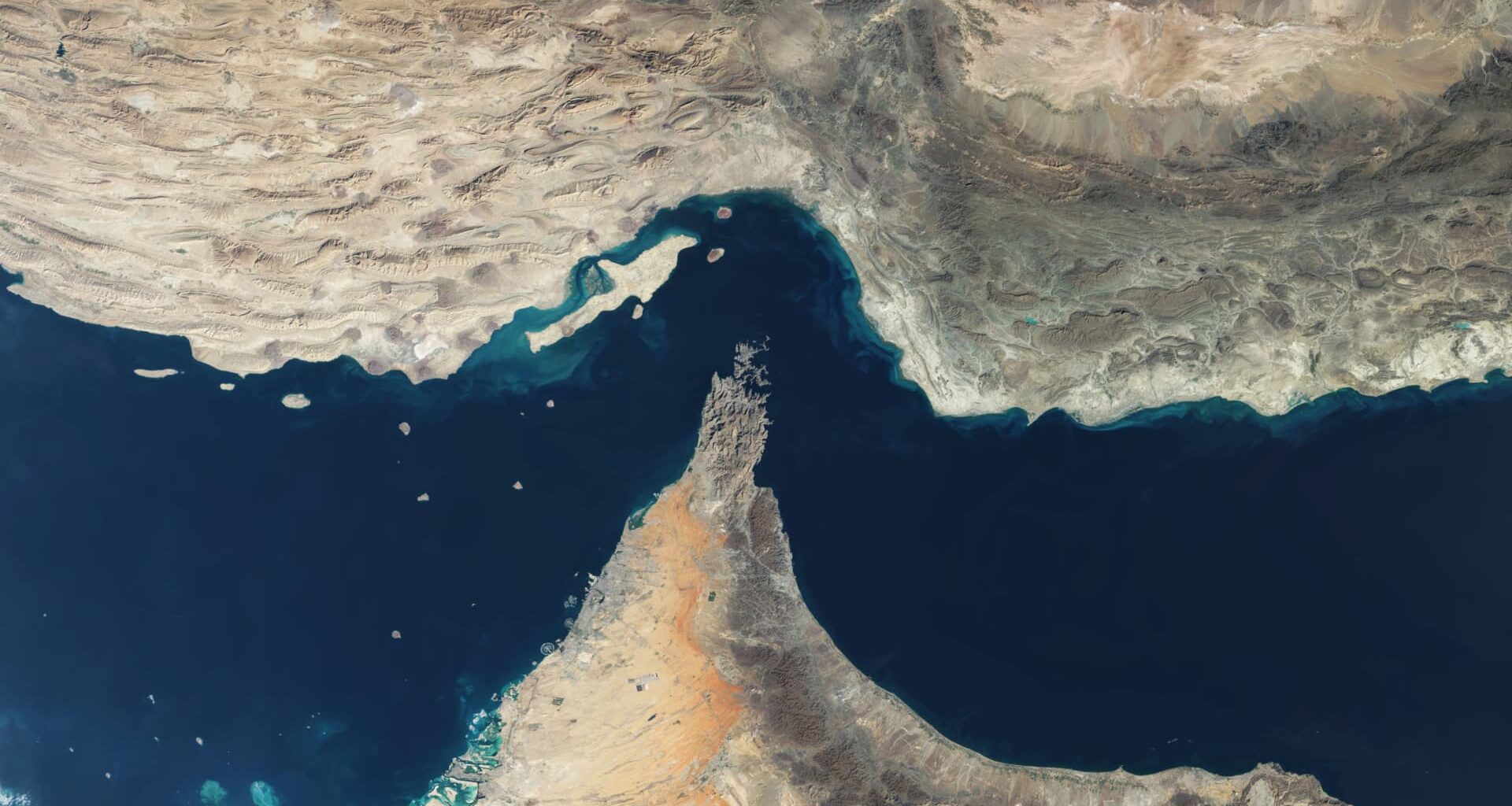 U.S. and Iran trade fire in Strait of Hormuz; each claims other shot first