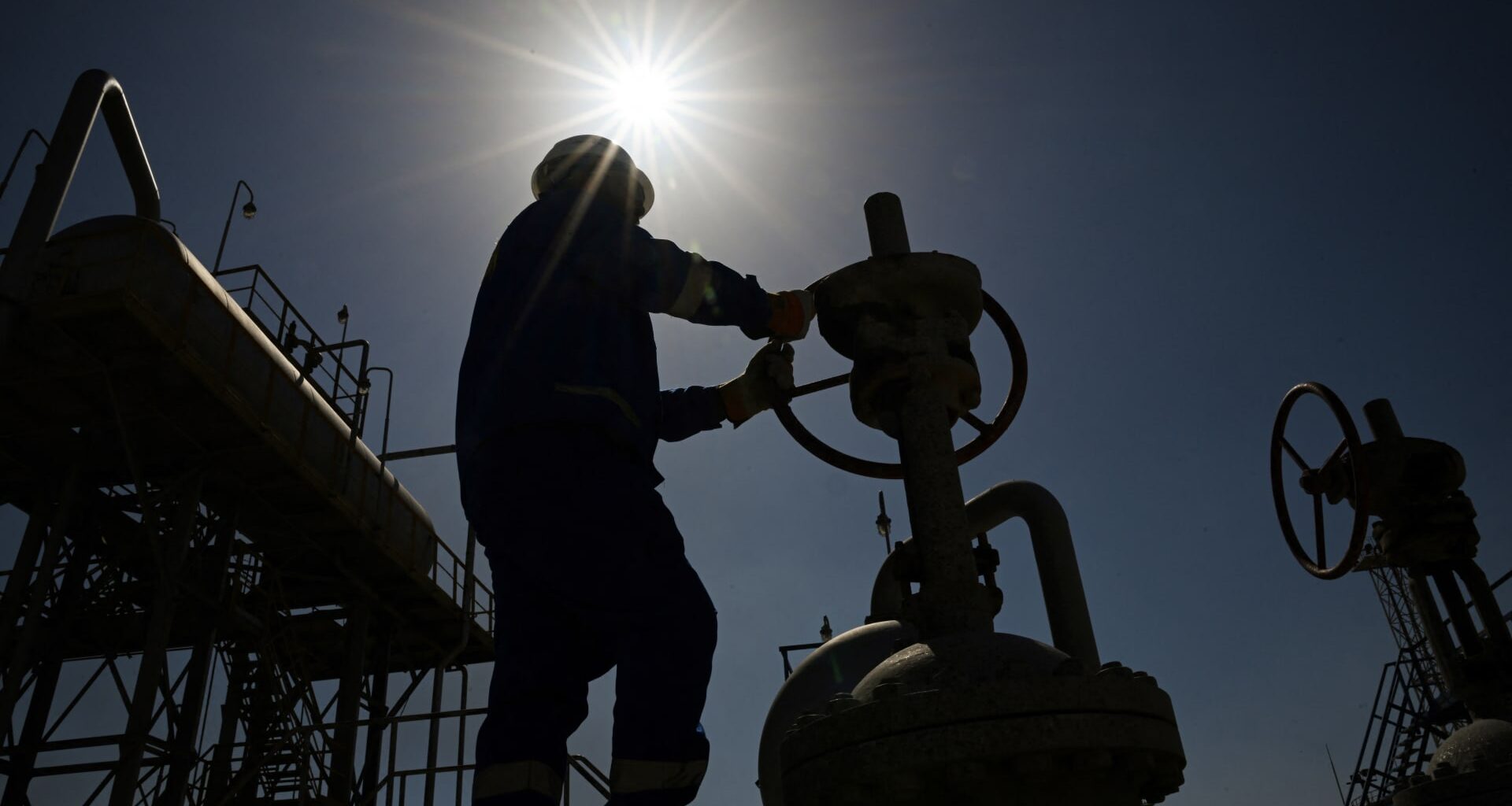 Oil rebounds on Iran peace deal uncertainty and inventory drawdowns