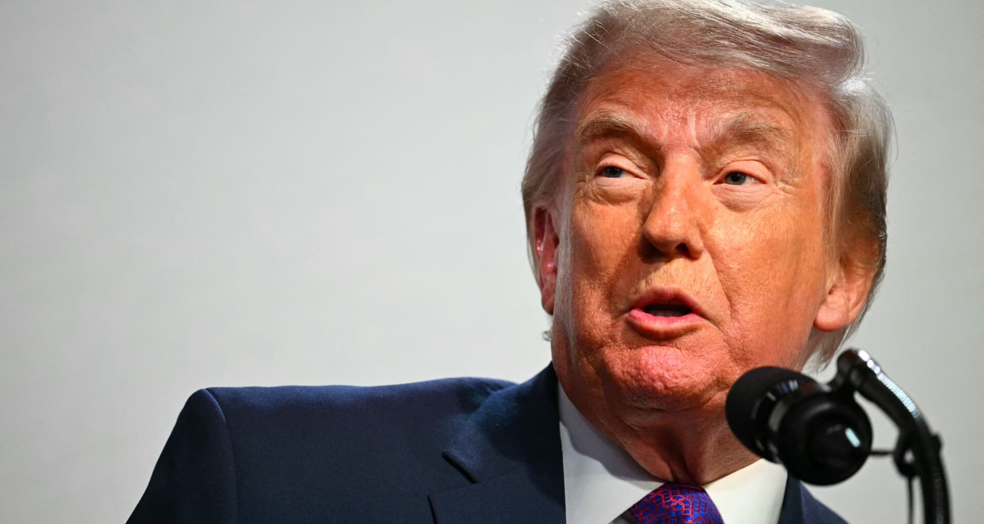 Trump postpones Iran attack, bonds sell-off, Putin-Xi summit