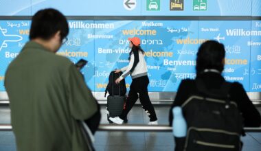 Trump weighs pulling immigration, customs in 'sanctuary city' airports