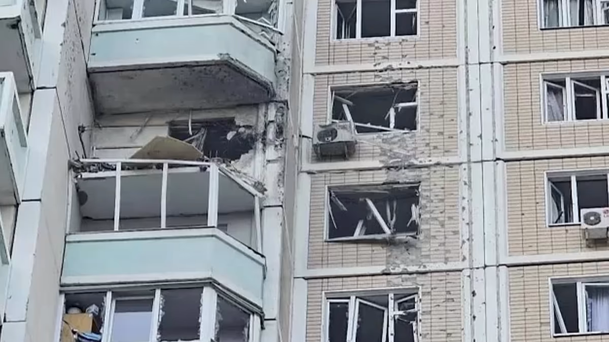 One of Ukraine's largest drone attacks kills 3 in Moscow area, Russia says