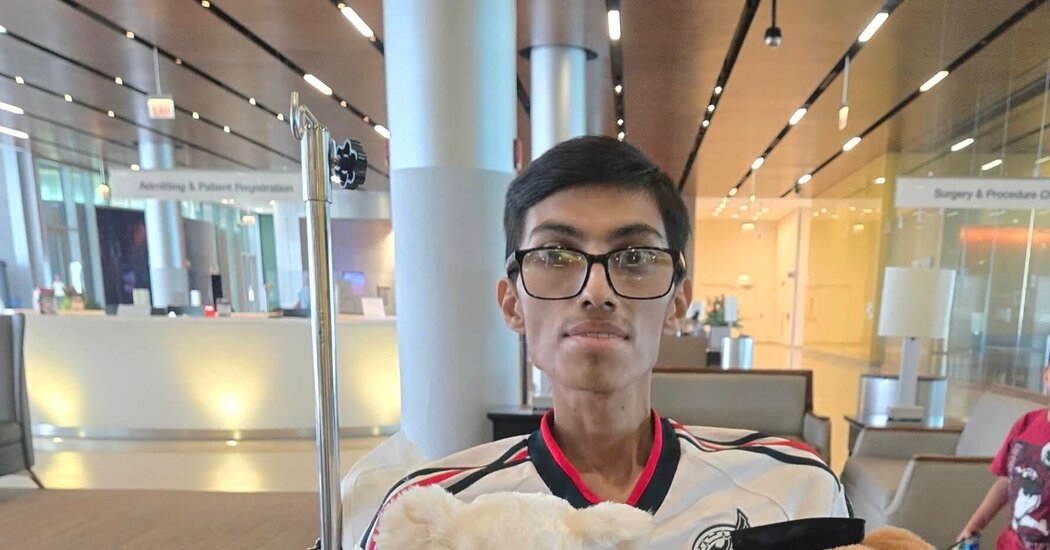 A Dying Son, His Detained Parents and a Race to Reunite Before the End