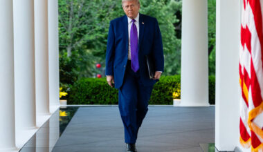 Trump’s Remark on Americans’ Finances and Iran War Points to GOP Midterm Challenges