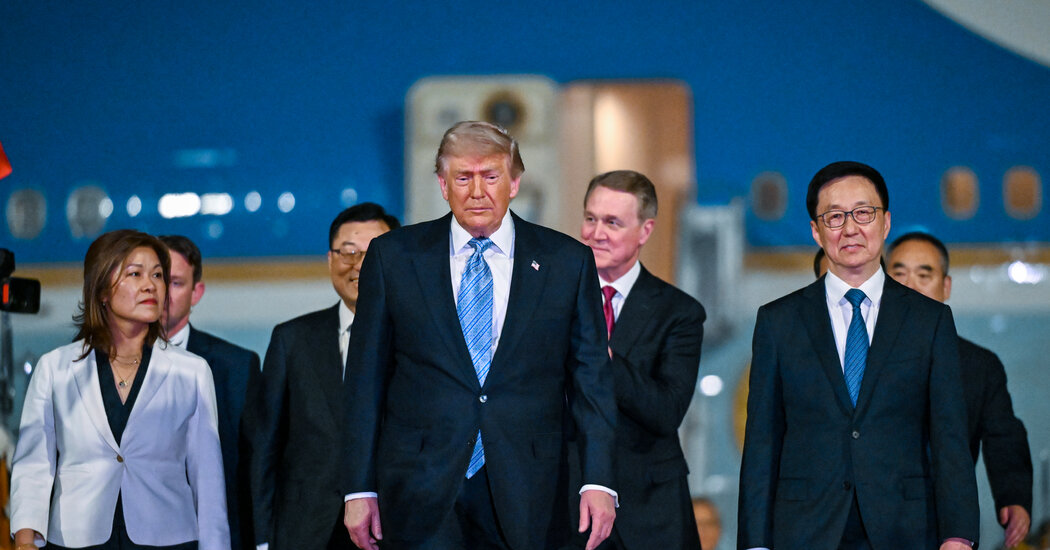 Trump in China to Meet Xi Jinping Amid Tension Over Iran War: Live Updates