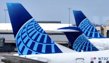 Cockpit breach attempt prompts plane to divert to Madison, recordings indicate