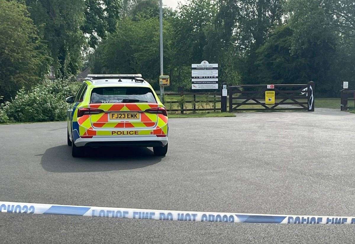 Nottinghamshire Police confirm death of 19-year-old man following incident at Balderton Lake
