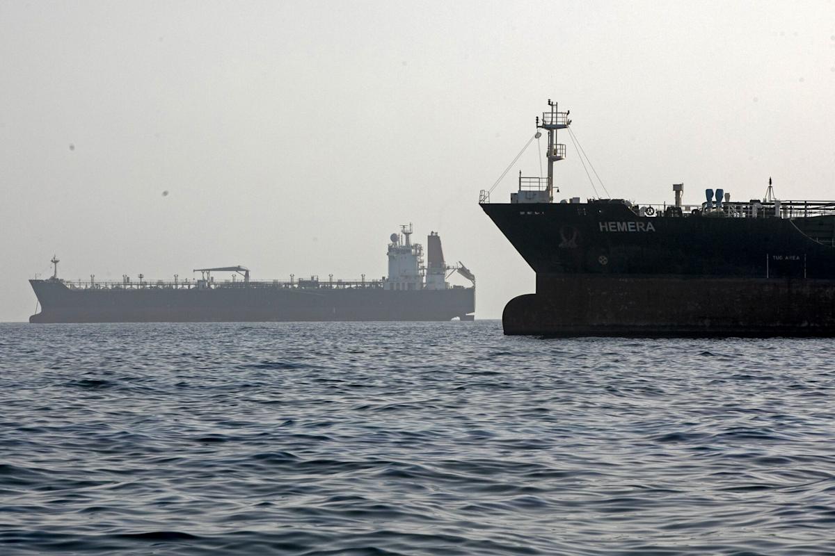 Iran Threatens to Retaliate Beyond Middle East If US Attacks