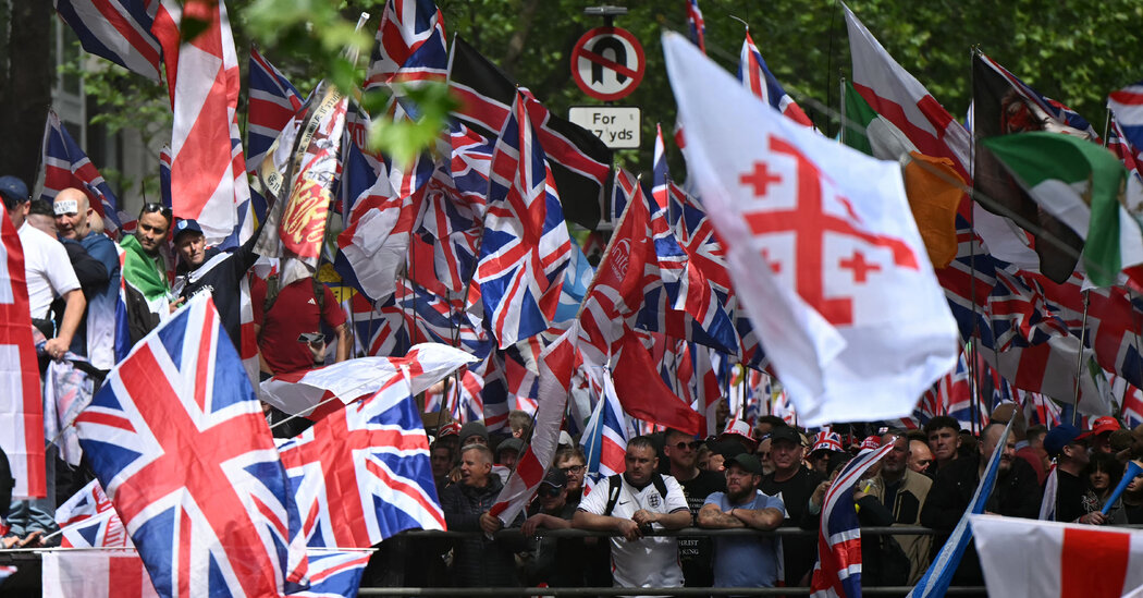 Rival Protests Begin in London, With a Major Security Effort
