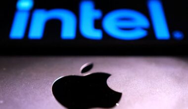 Apple, Intel reach preliminary chip-making deal, WSJ reports
