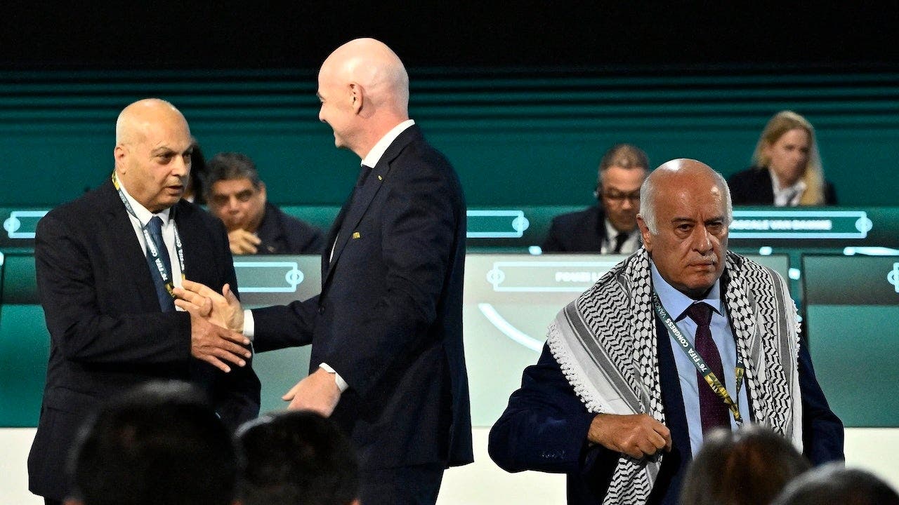 Palestinian FA's Rajoub refuses handshake with Israel at FIFA Congress